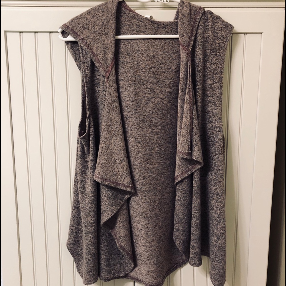 Shrug , cute pink shrug vest with hood